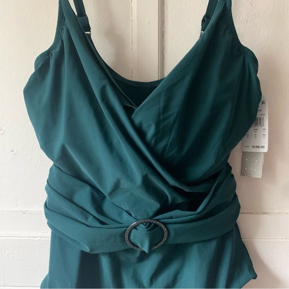 New NWT Amoressa by Miraclesuit Oil Slick Getty One-Piece Swimsuit Forest Green - Picture 7 of 17